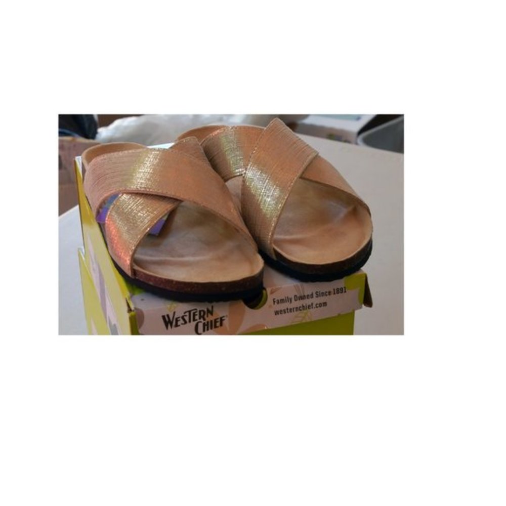 Western Chief Ladies’ Crossband Sandal Gold